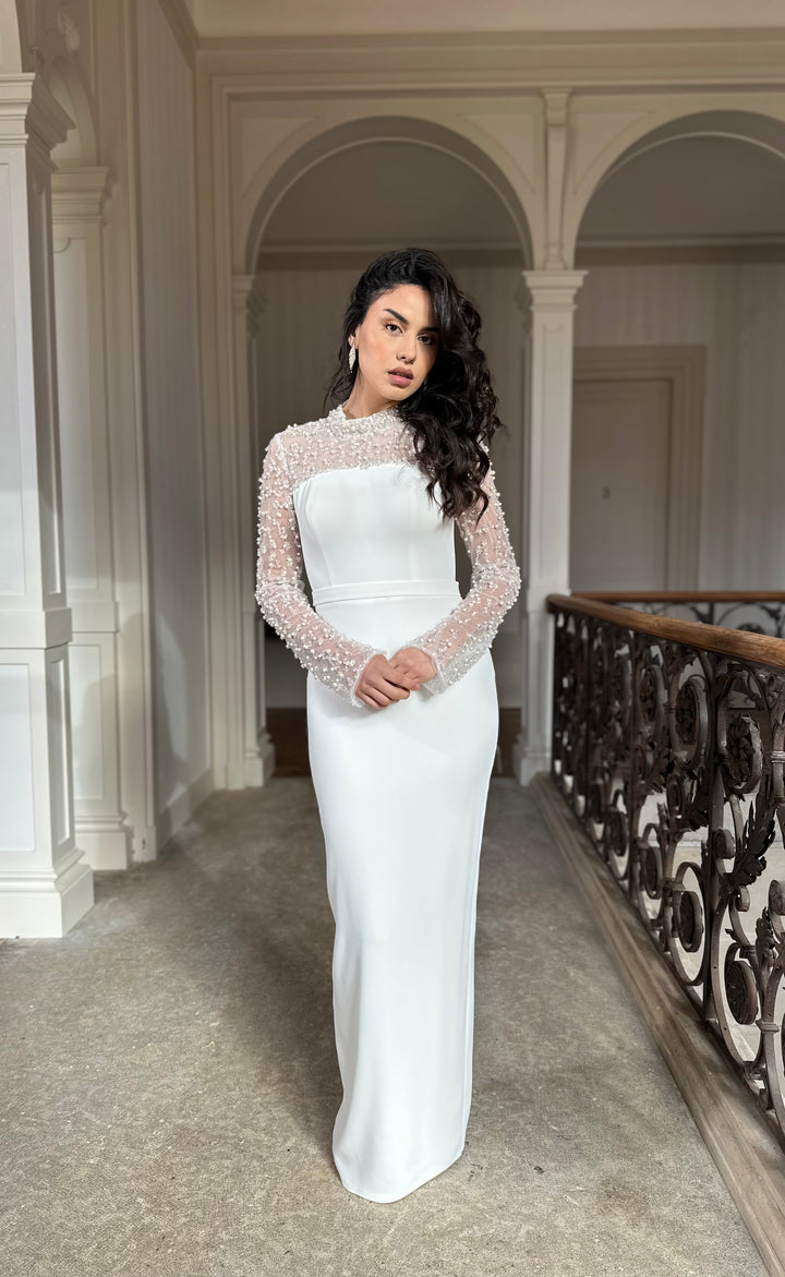 Longue robe de mariée blanche élégante avec une fente à l'arrière, col montant, manche longue, pour tout type d'événement, gala, cérémonie, mariage