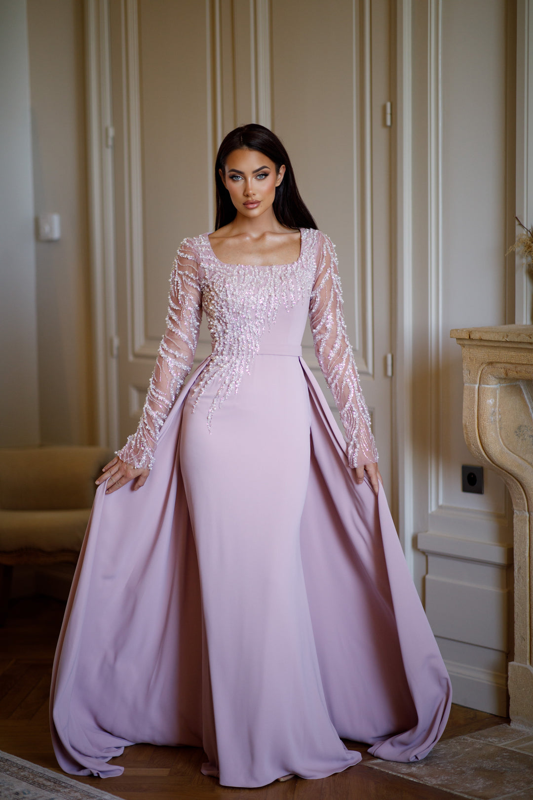 Longue robe de soirée chic rose, sans fente, col carré, manche longue, avec une traine, pour tout type d'événement, gala, cérémonie, mariage