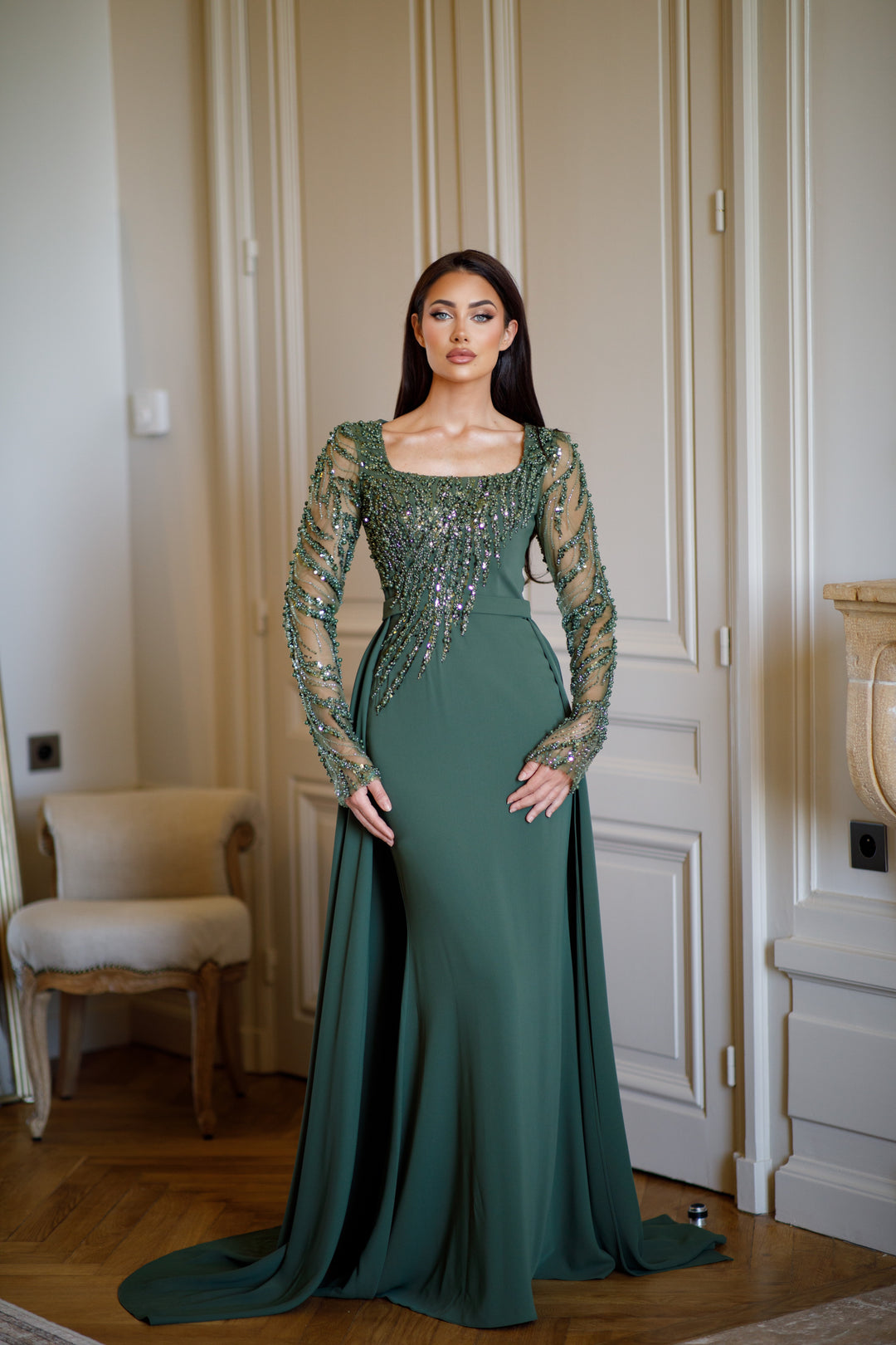 Longue robe de soirée kaki élégante, sans fente, col carré, manche longue, avec une traine, pour tout type d'événement, gala, cérémonie, mariage