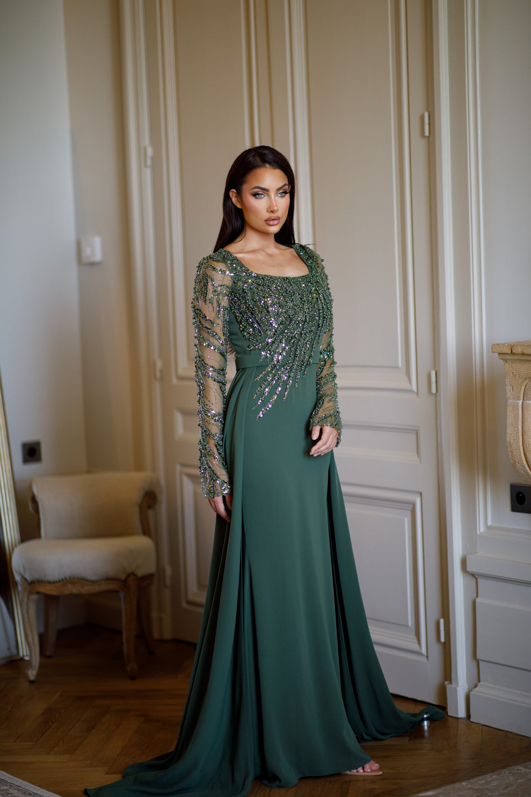 Longue robe de soirée kaki élégante, sans fente, col carré, manche longue, avec une traine, pour tout type d'événement, gala, cérémonie, mariage