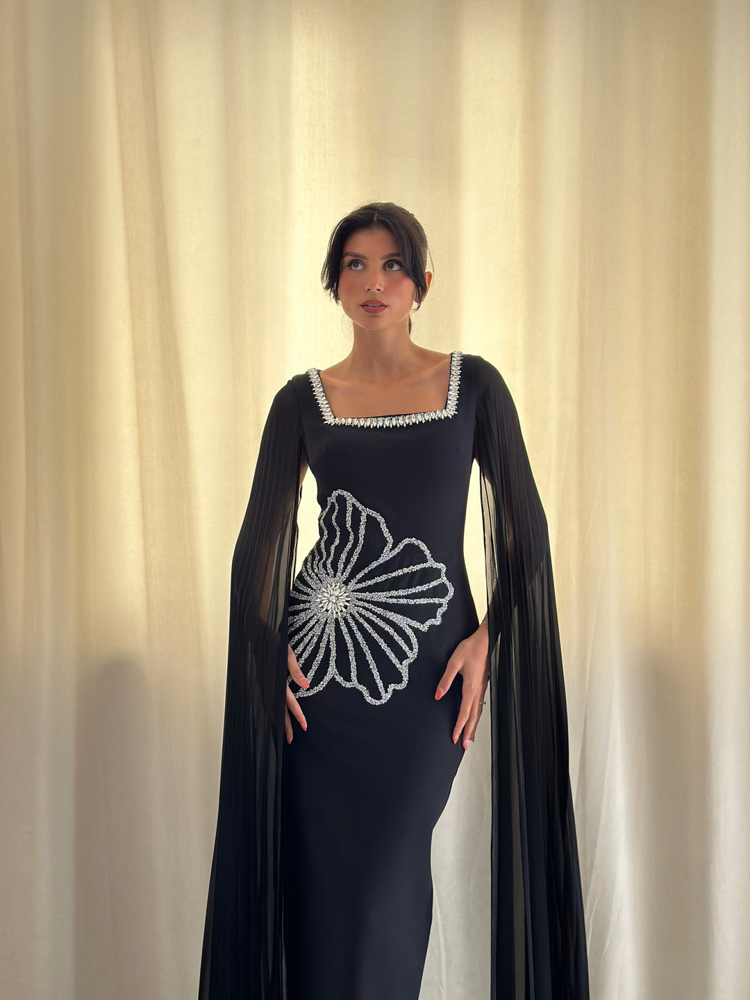 longue robe de soirée noir perlée