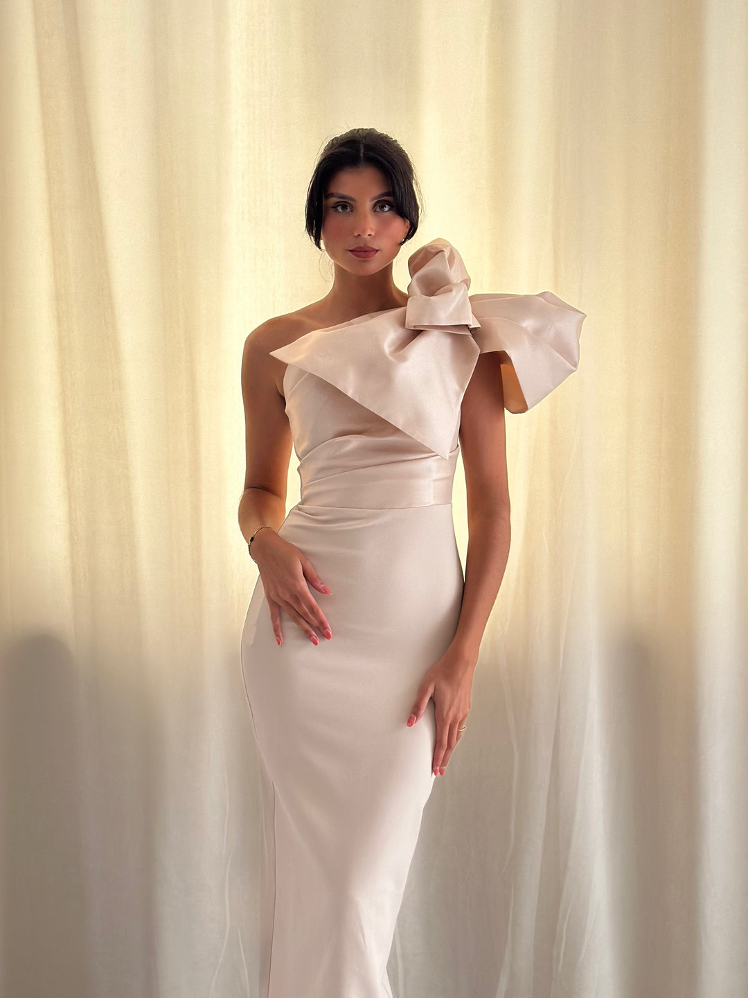 Robe de soirée beige sans manche