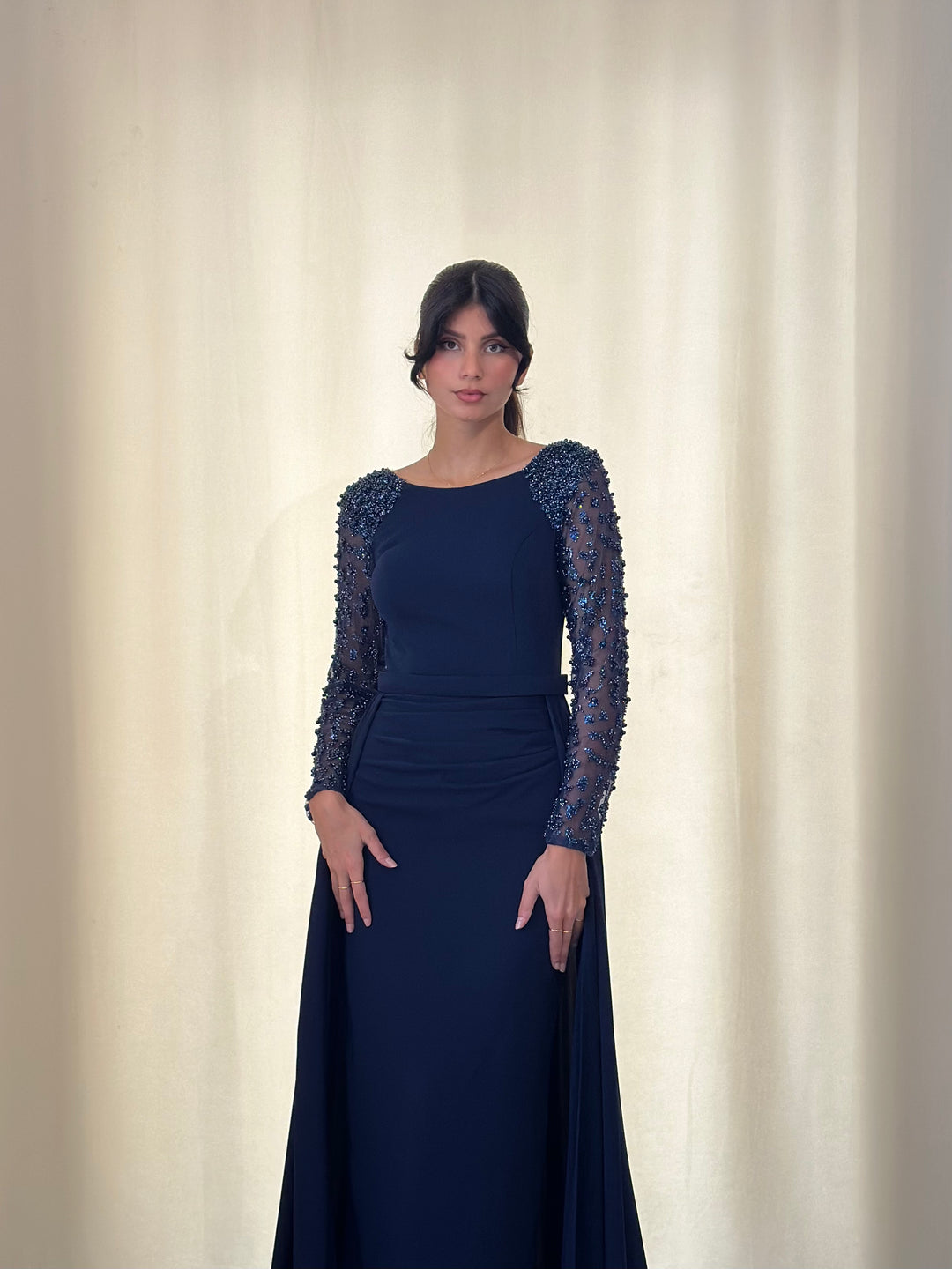 Robe de soirée bleu perlée