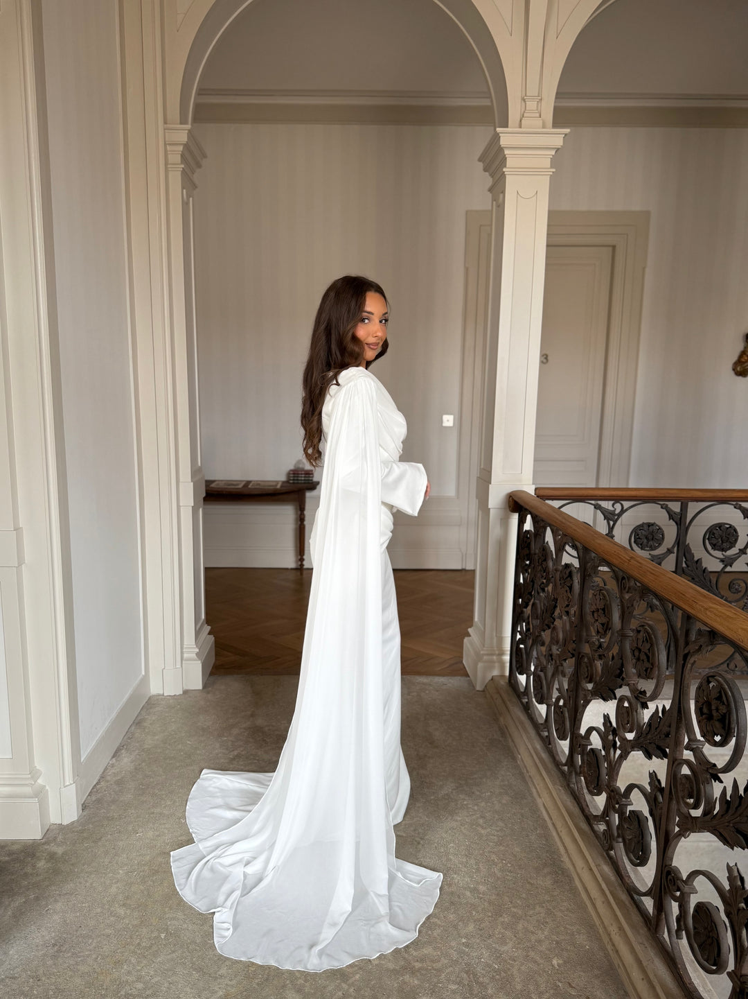 Robe de soirée blanche élégante pour marier