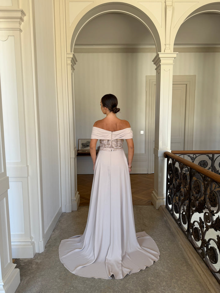 Longue robe de soirée beige élégante, sans fente, sans manche, pour tout type d'événement, gala, cérémonie, mariage