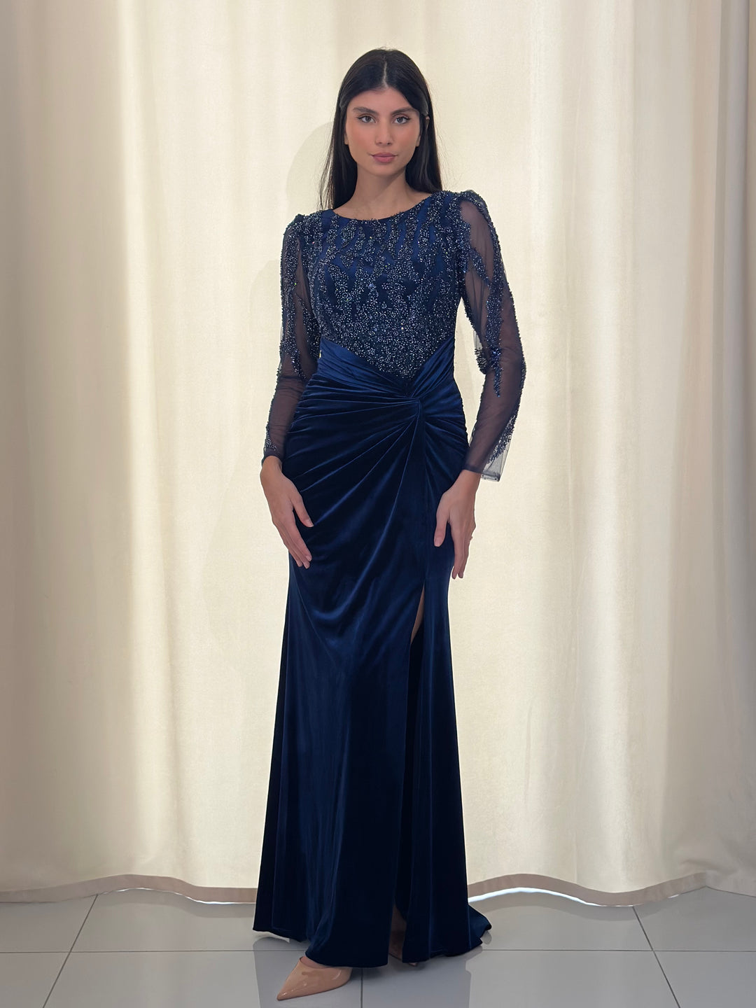 longue robe de soirée bleu marine en velour pour mariage