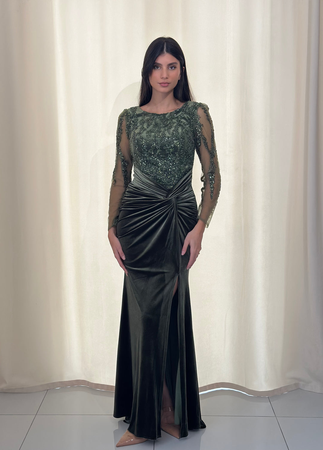 longue robe de soirée vert en velour pour mariage