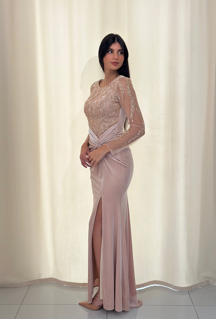 longue robe de soirée beige en velour pour mariage
