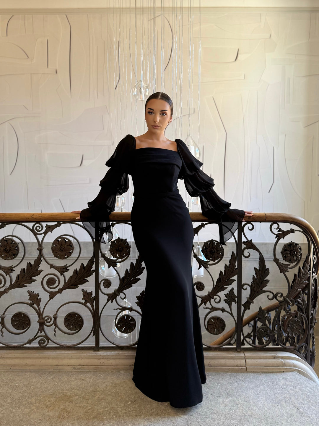 Longue robe de soirée élégante noir, sans fente, manche longue, col carré, pour tout type d'événement, gala, cérémonie, mariage