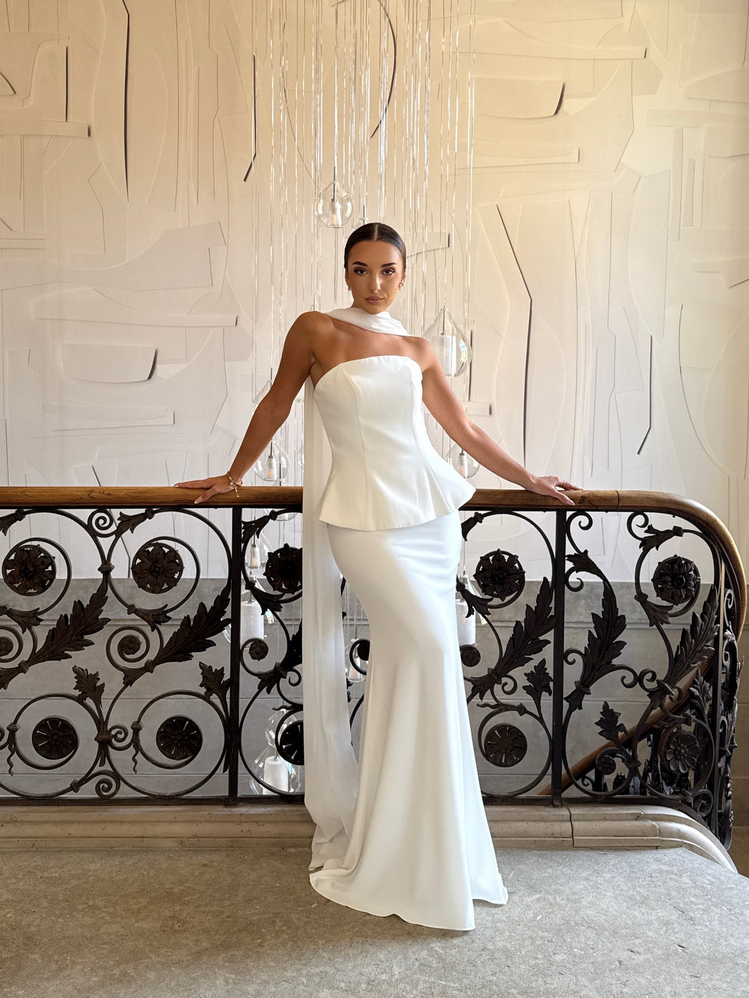 robe de mariée blanche élégante sans manche