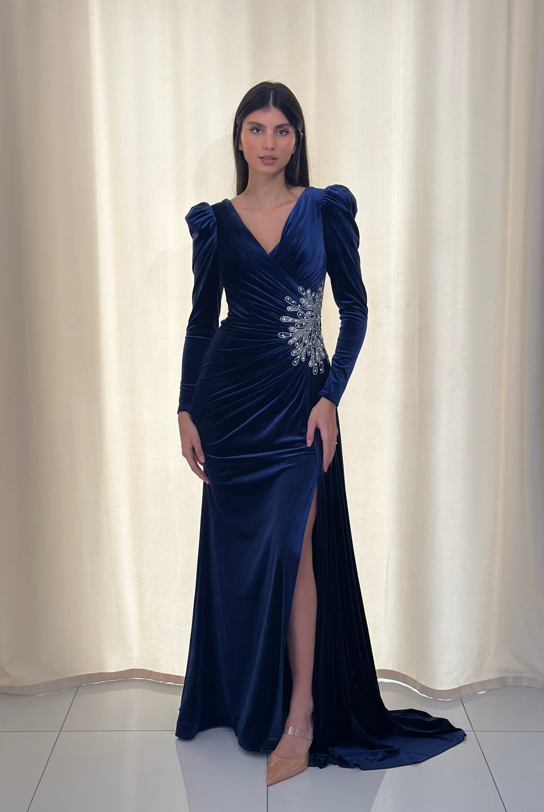 longue robe de soirée bleu manche longue en velour
