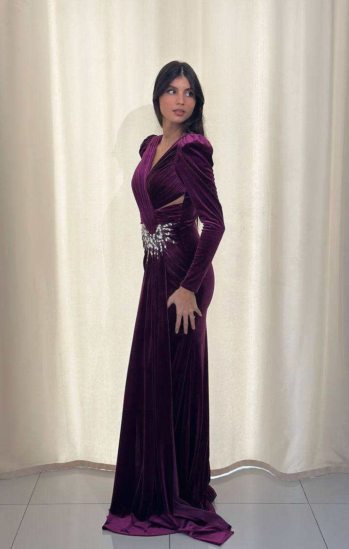 longue robe de soirée prune manche longue en velour pour mariage col v