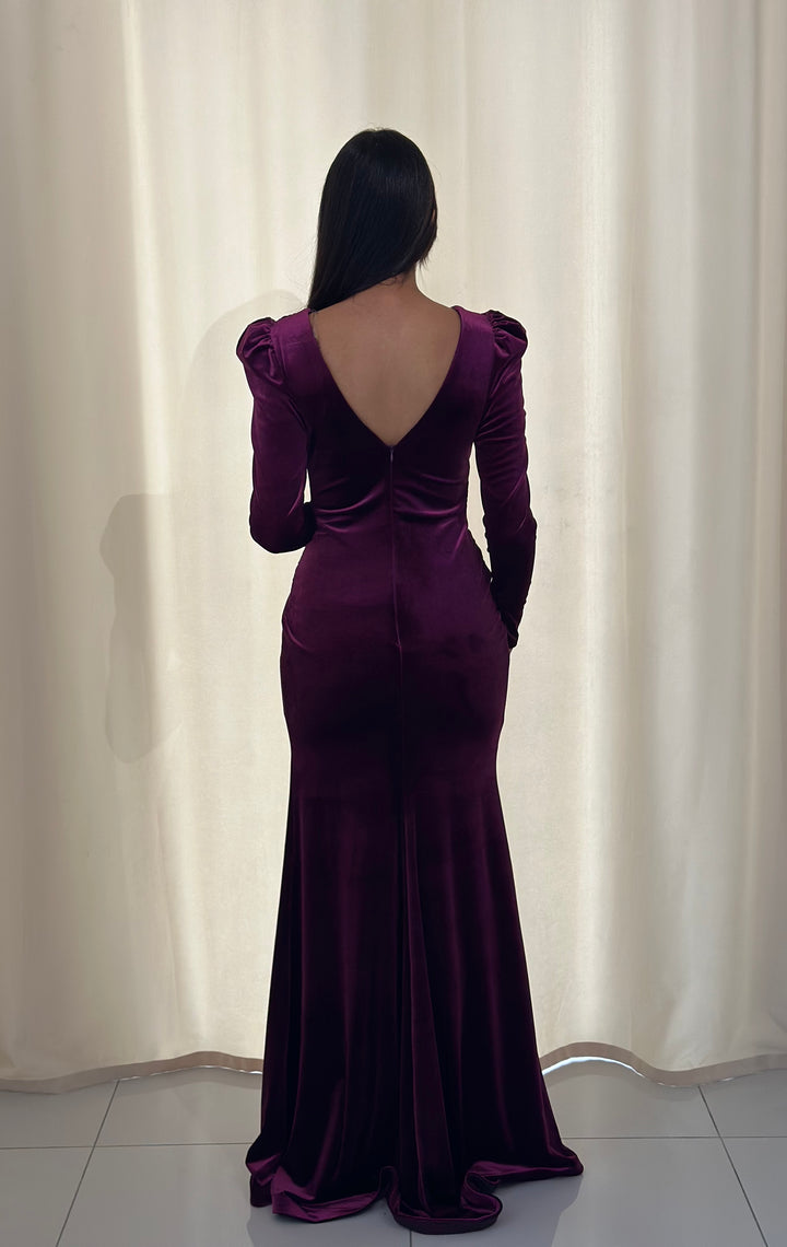 longue robe de soirée prune manche longue en velour pour mariage col v