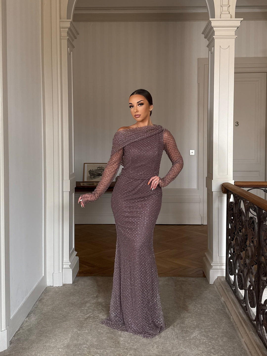Longue robe de soirée taupe élégante, sans fente, manche longue, sans fente pour tout événement gala cérémonie mariage