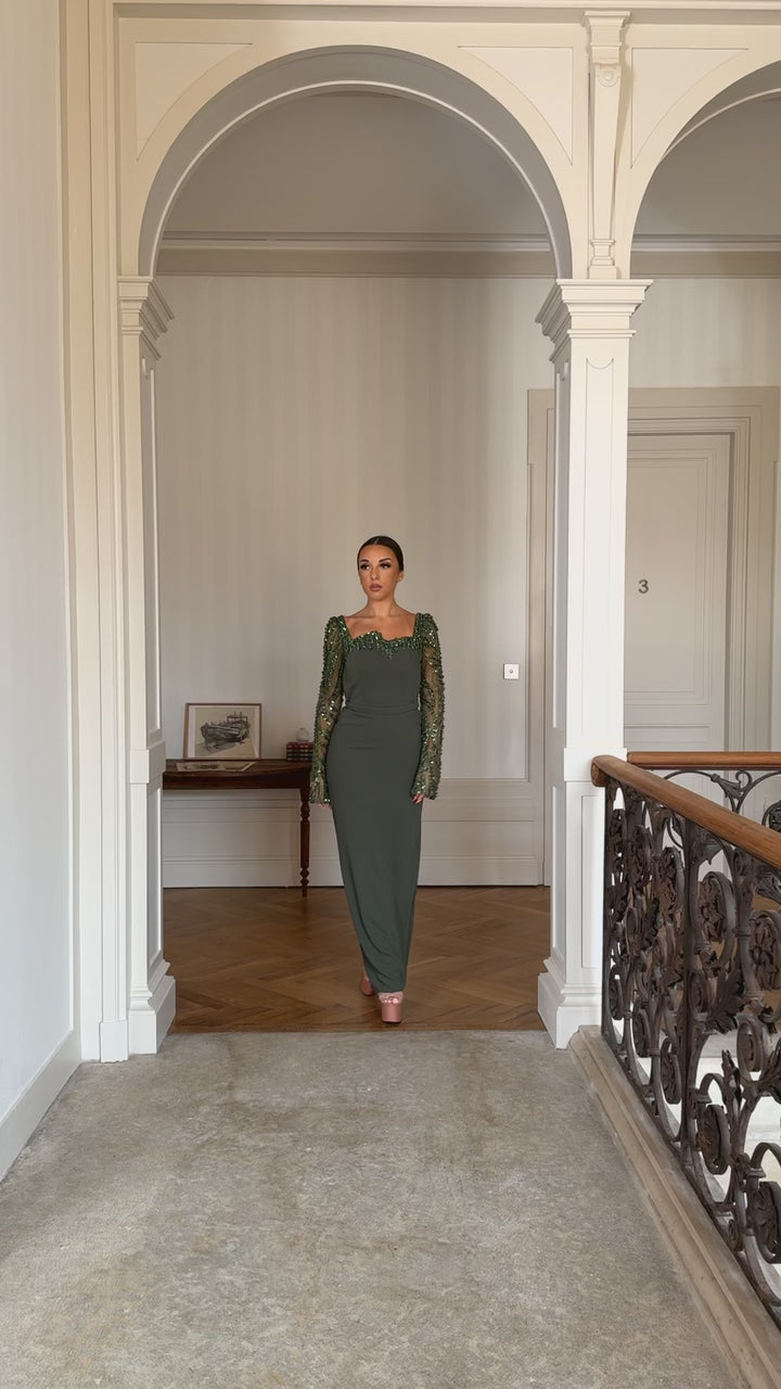 Robe de soirée élégante kaki, manche longue, fente à l'arrière