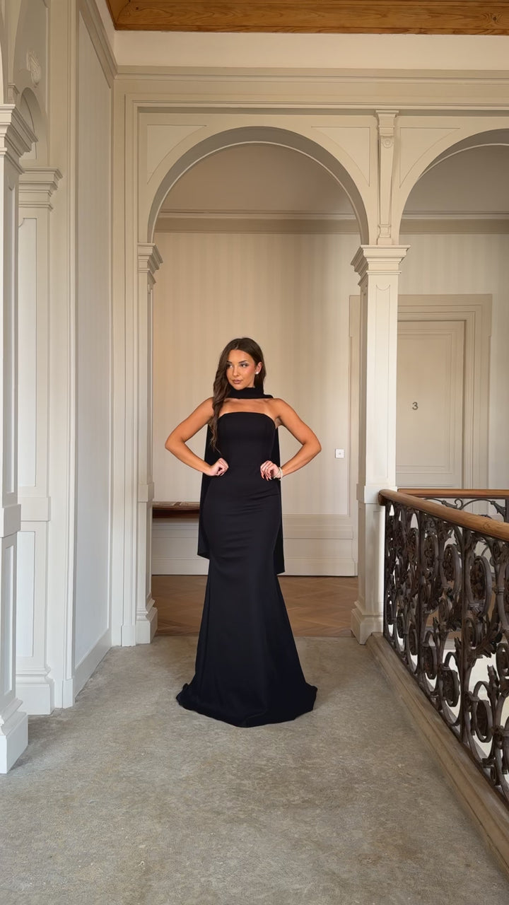 Longue robe de soirée chic noir sans fente, sans manche, col bustier pour type d'événement, mariage, gala, cérémonie