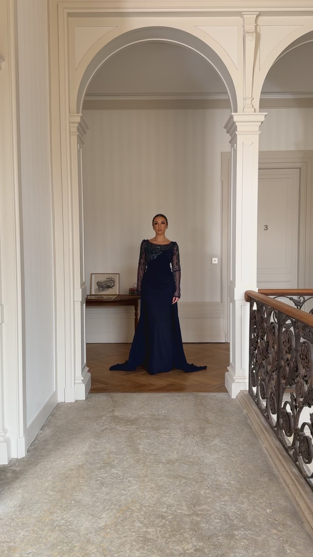 Robe de soirée chic bleu marine
