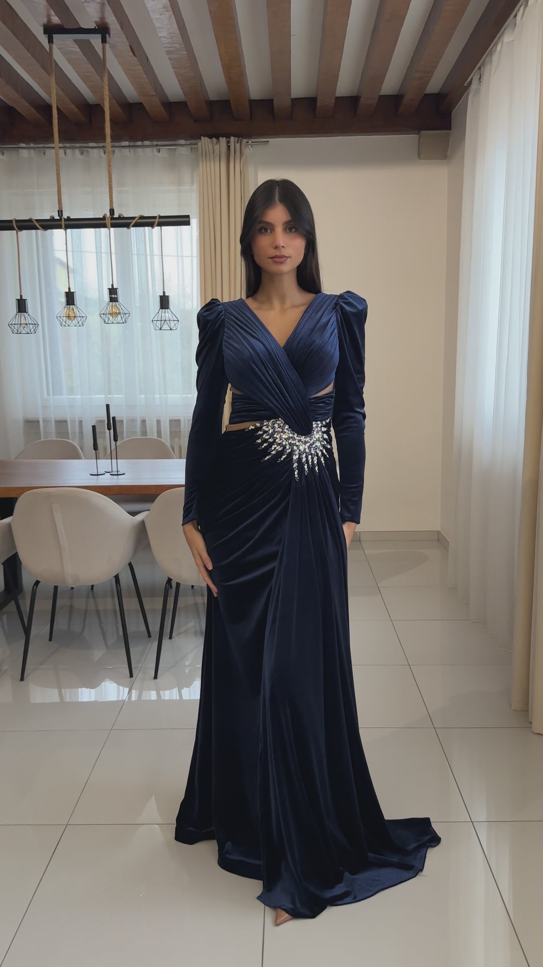 Lidiya Marineblau