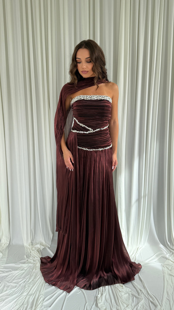 Vestido de noche marrón plisado palabra de honor con strass – Selda