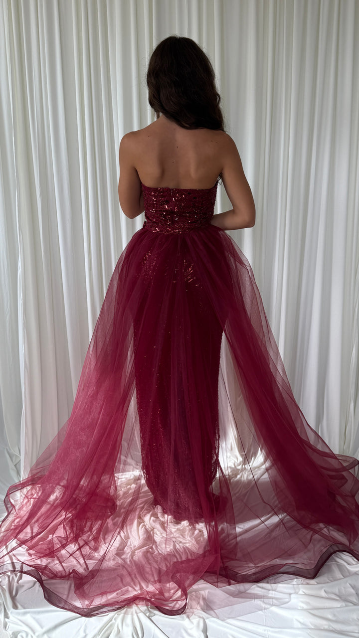 Robe de soirée bordeaux Sevda, surjupe en tulle amovible et traîne
