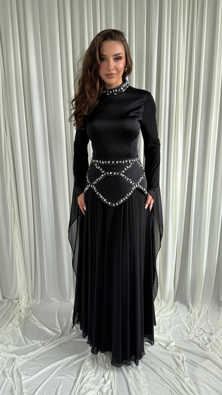 Robe de soirée modeste noire à basque de strass - Ilvi