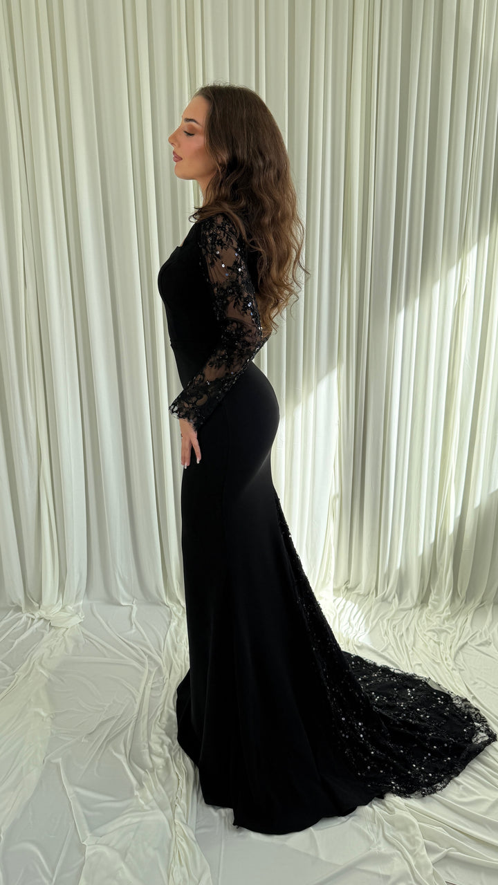 Robe de soirée noire Celin, manches transparentes en dentelle brodée de sequins et de perles