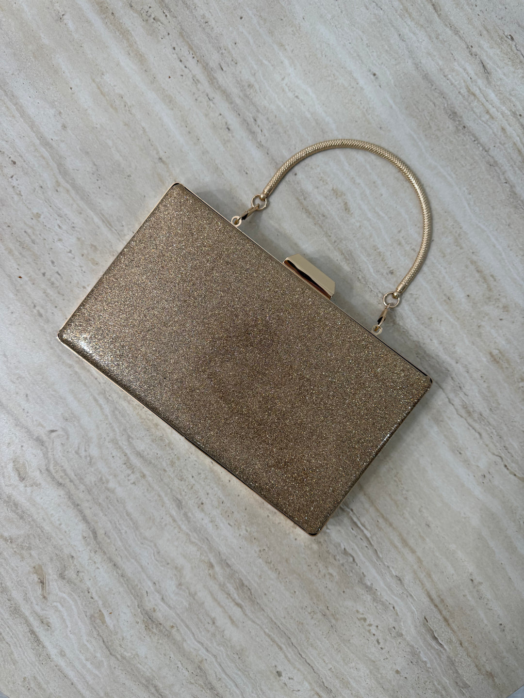 Pochette de soirée dorée élégante LaPetiteRobe