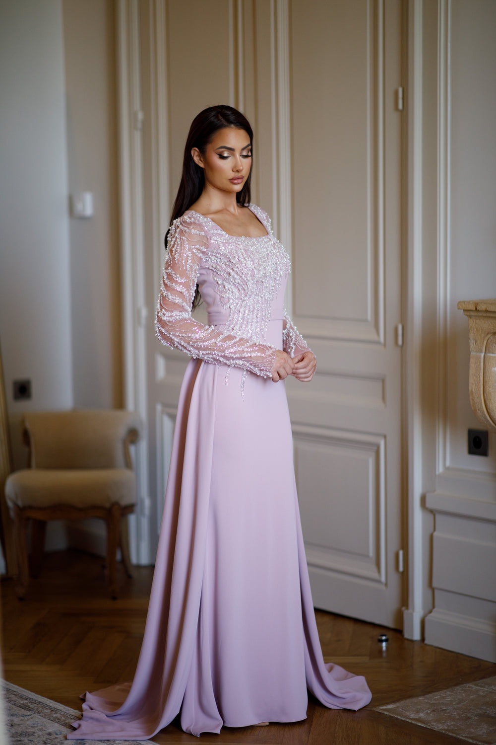 Longue robe de soirée chic rose, sans fente, col carré, manche longue, avec une traine, pour tout type d'événement, gala, cérémonie, mariage