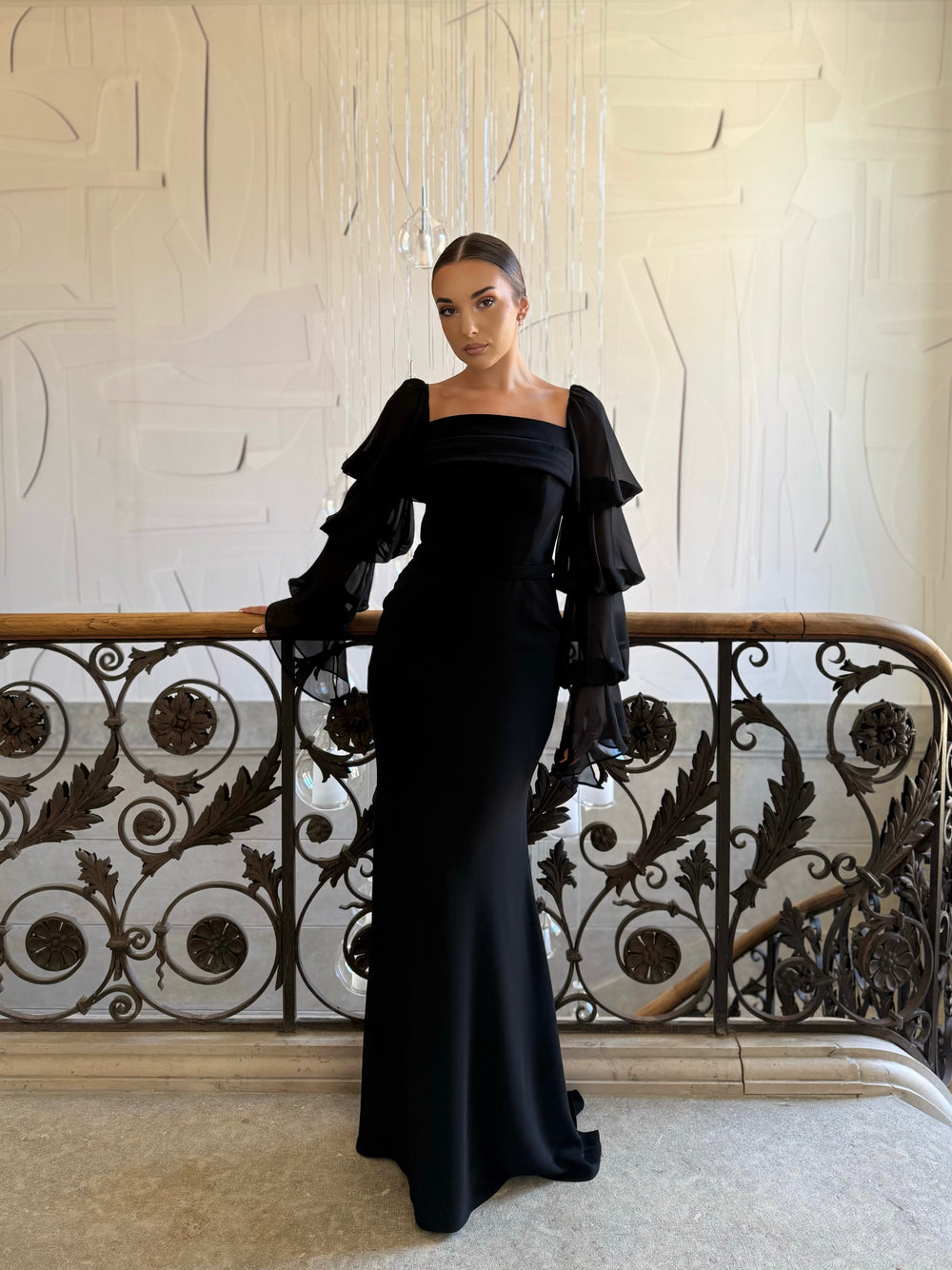 Longue robe de soirée élégante noir, sans fente, manche longue, col carré, pour tout type d'événement, gala, cérémonie, mariage
