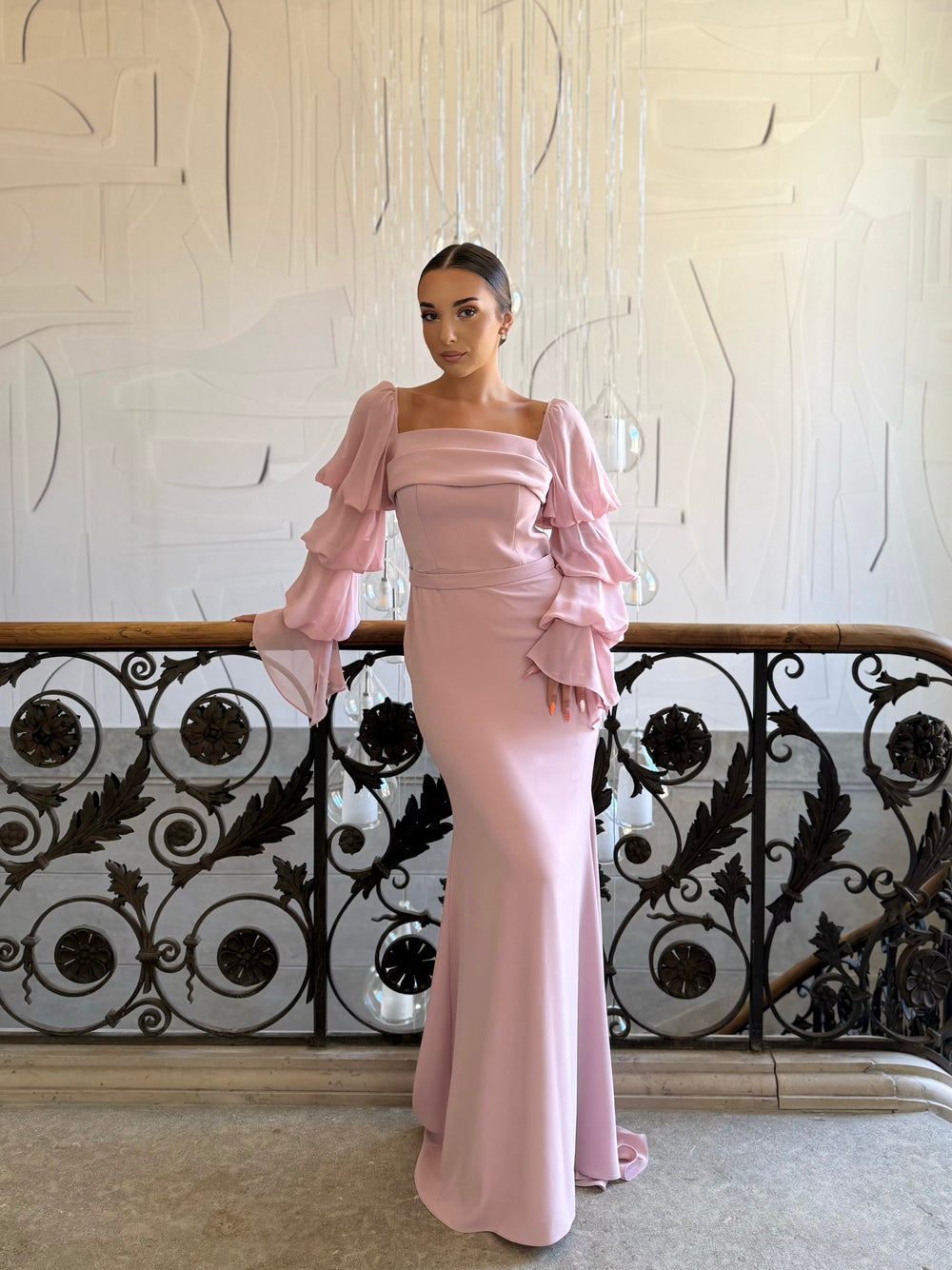 Longue robe de soirée chic rose, sans fente, manche longue, col carré, pour tout type d'événement, gala, cérémonie, mariage