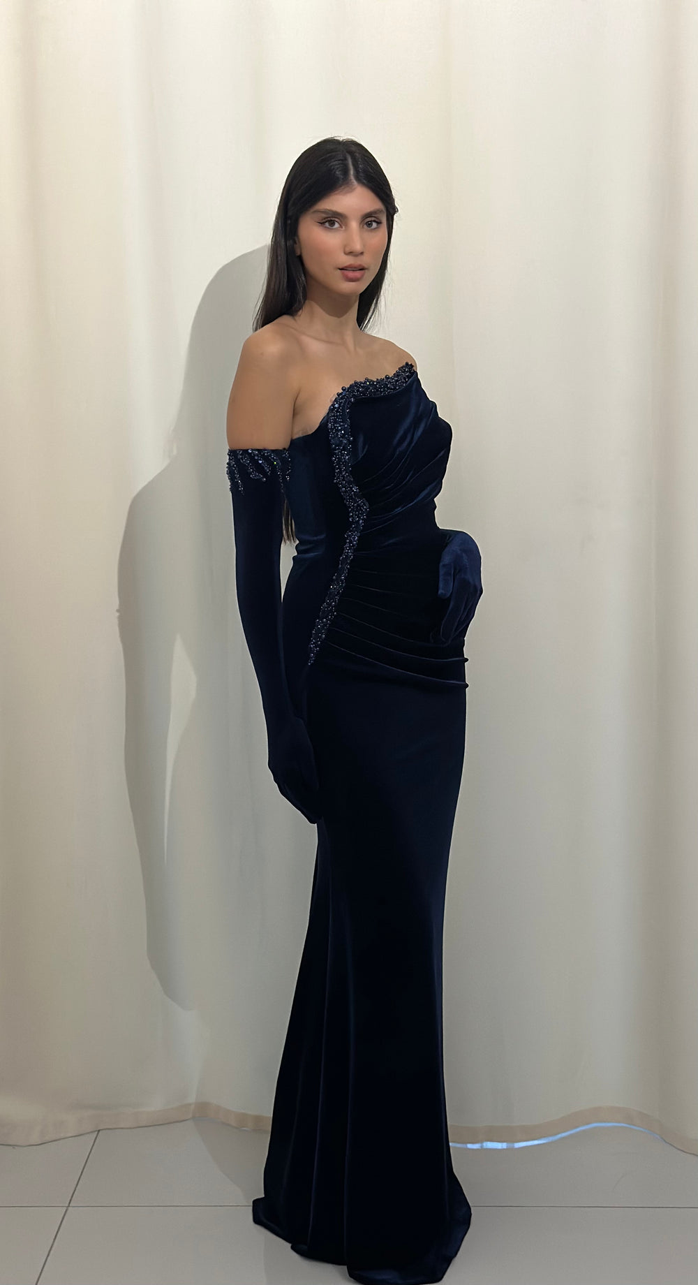 élégante robe de soirées bleu en velour, sans fente, col bustier, pour tout type d'événement, gala, cérémonie, mariage