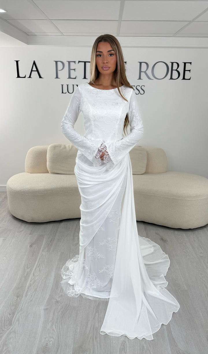 Robe de mariée modeste en dentelle florale avec jupe drapée et traîne - Lys