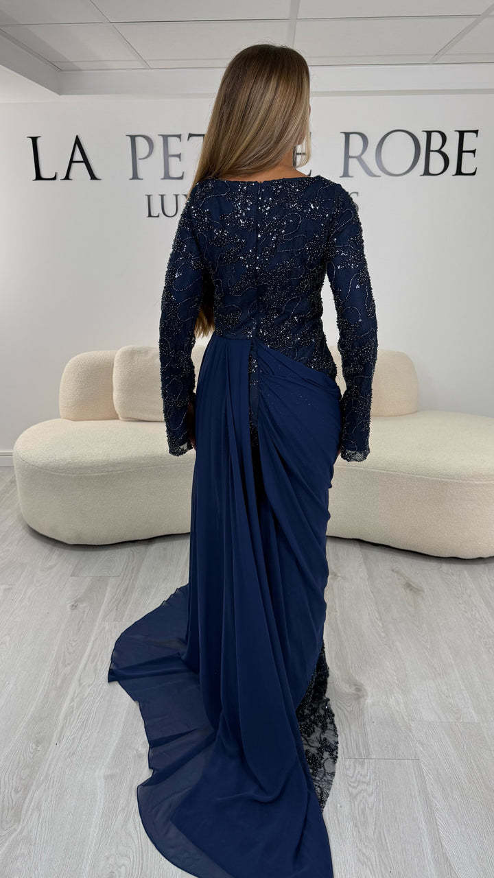 Robe de soirée bleu marine brodée de sequins avec ourlet évasé au sol - Zaria