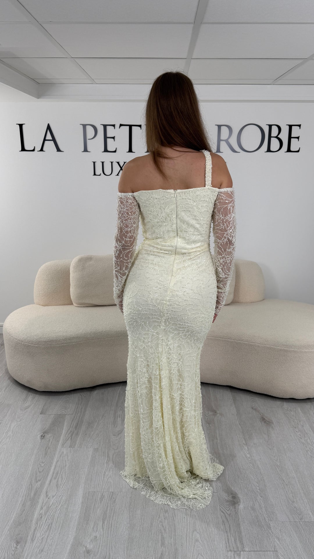Robe de soirée jaune Nilay, dos fermé et traîne au sol