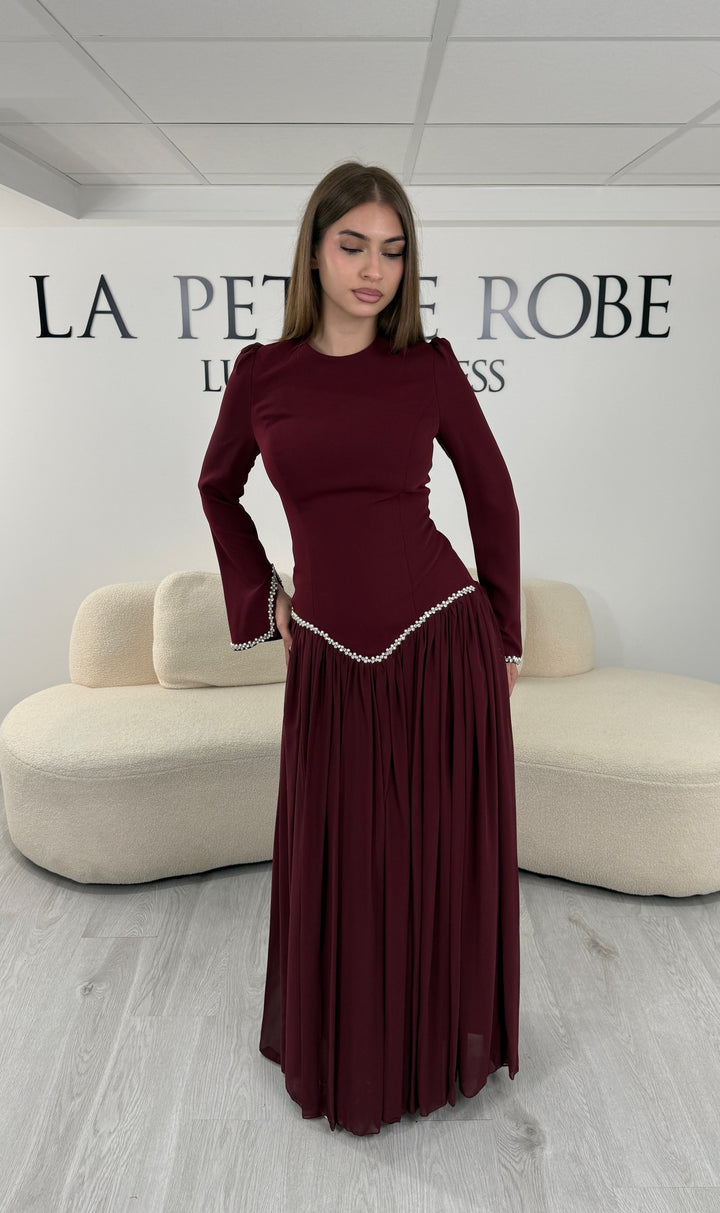 Robe de soirée modeste bordeaux Nehir, manches longues évasées et jupe en mousseline