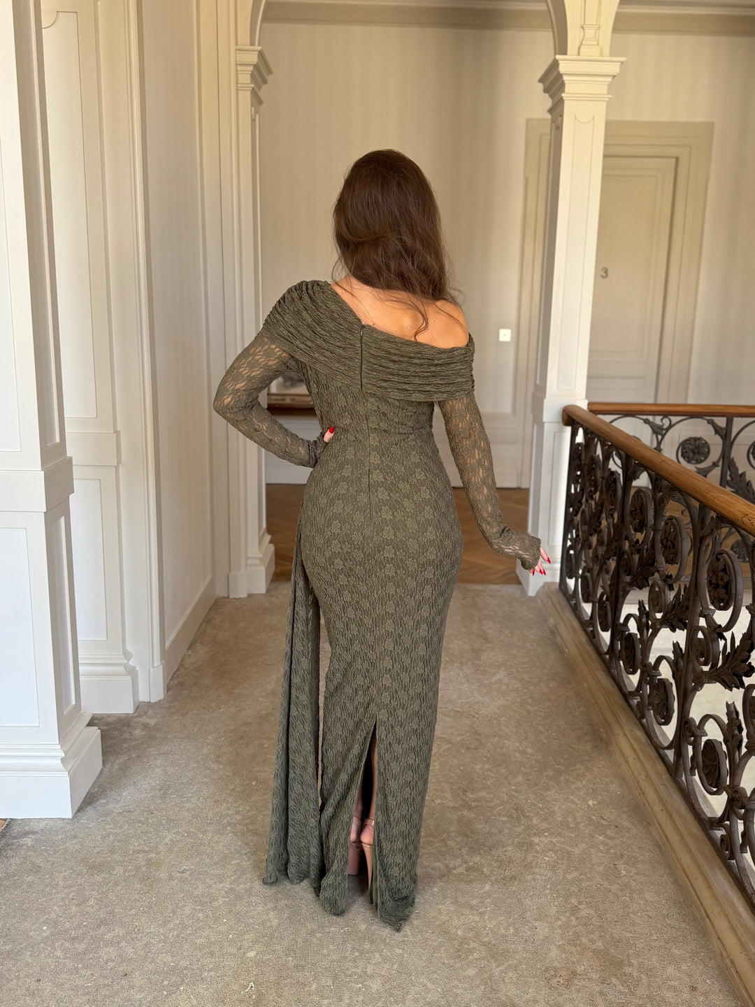 Longue robe de soirée élégante, fente à l'arrière, col asymétrique, manche longue, pour type d'événement, gala, cérémonie, mariage