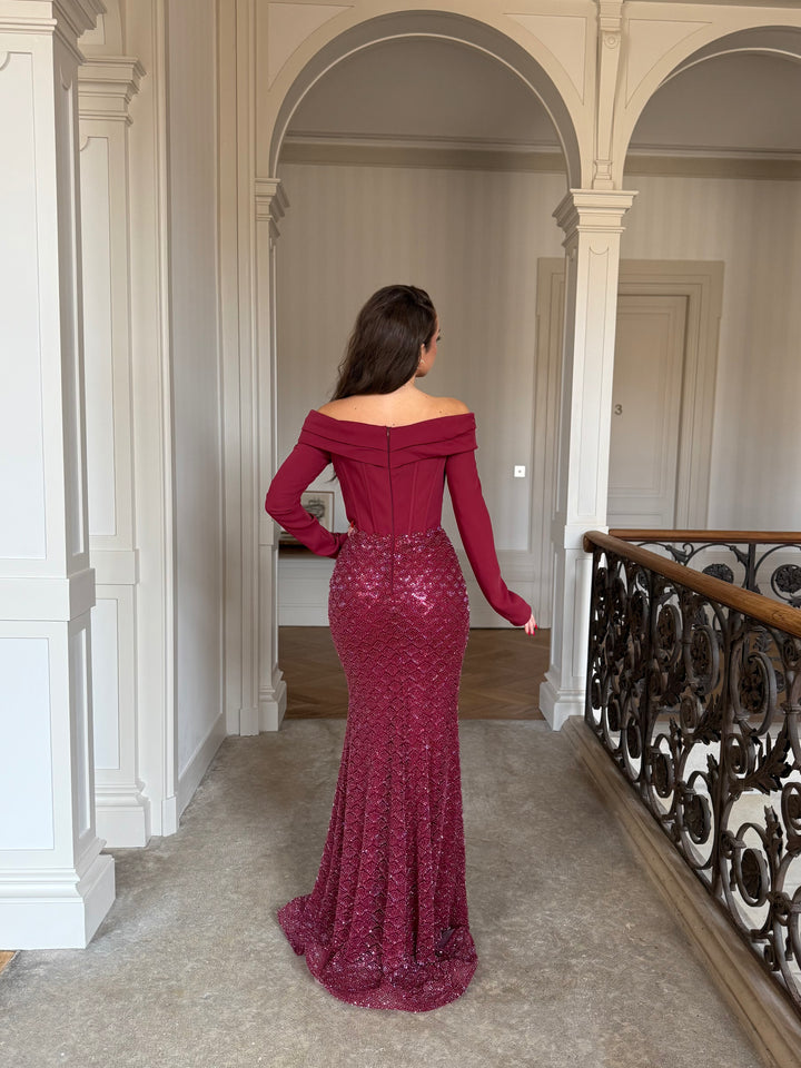 Longue robe de soirée bordeaux, col bateau, manche longue, sans fente, le bas entièrement perlés, pour tout type d'événement, gala, cérémonie, mariage demoiselle d'honneur