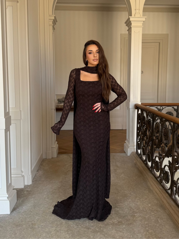 longue robe de soirée élégante marron, sans fente, avec une traine, col carré, pour tout type d'événement, mariage, gala, cérémonie