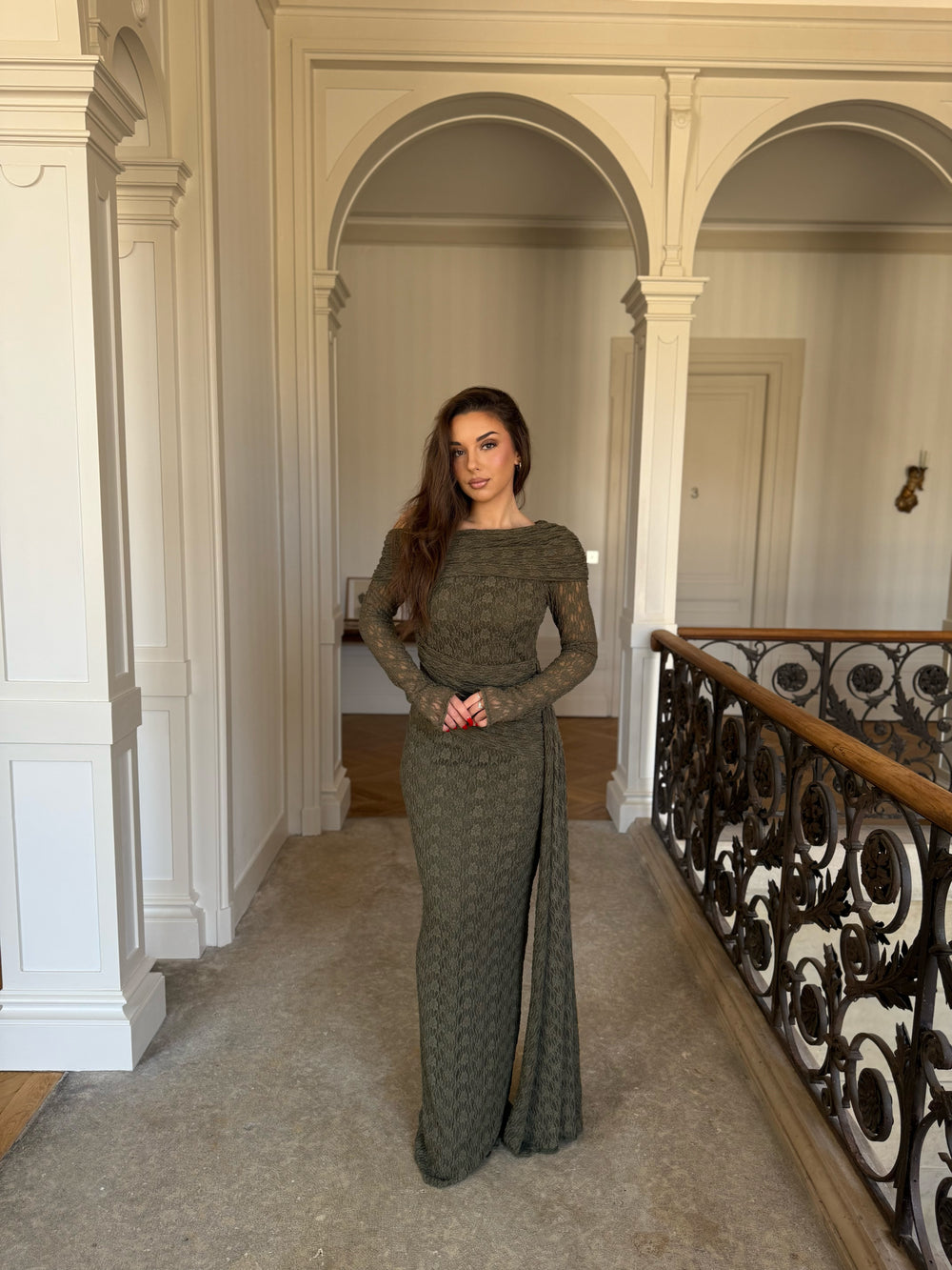 Longue robe de soirée élégante, fente à l'arrière, col asymétrique, manche longue, pour type d'événement, gala, cérémonie, mariage