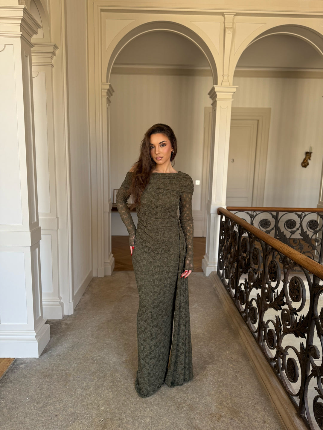 Longue robe de soirée élégante, fente à l'arrière, col asymétrique, manche longue, pour type d'événement, gala, cérémonie, mariage