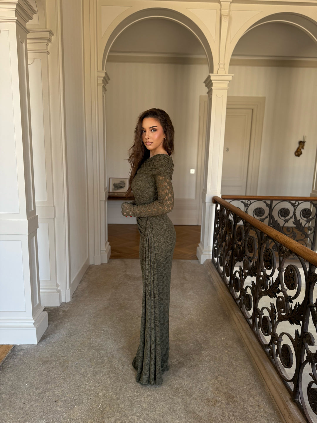 Longue robe de soirée élégante, fente à l'arrière, col asymétrique, manche longue, pour type d'événement, gala, cérémonie, mariage