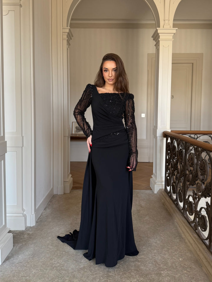 Longue robe de soirée noir sans fente, manche longue, col asymétrique avec une traine pour tout type d'événement, mariage, gala cérémonie