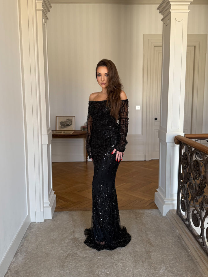 longue robe de soirée noir, manche longue, col bateau, sans fente pour tout événement gala cérémonie mariage