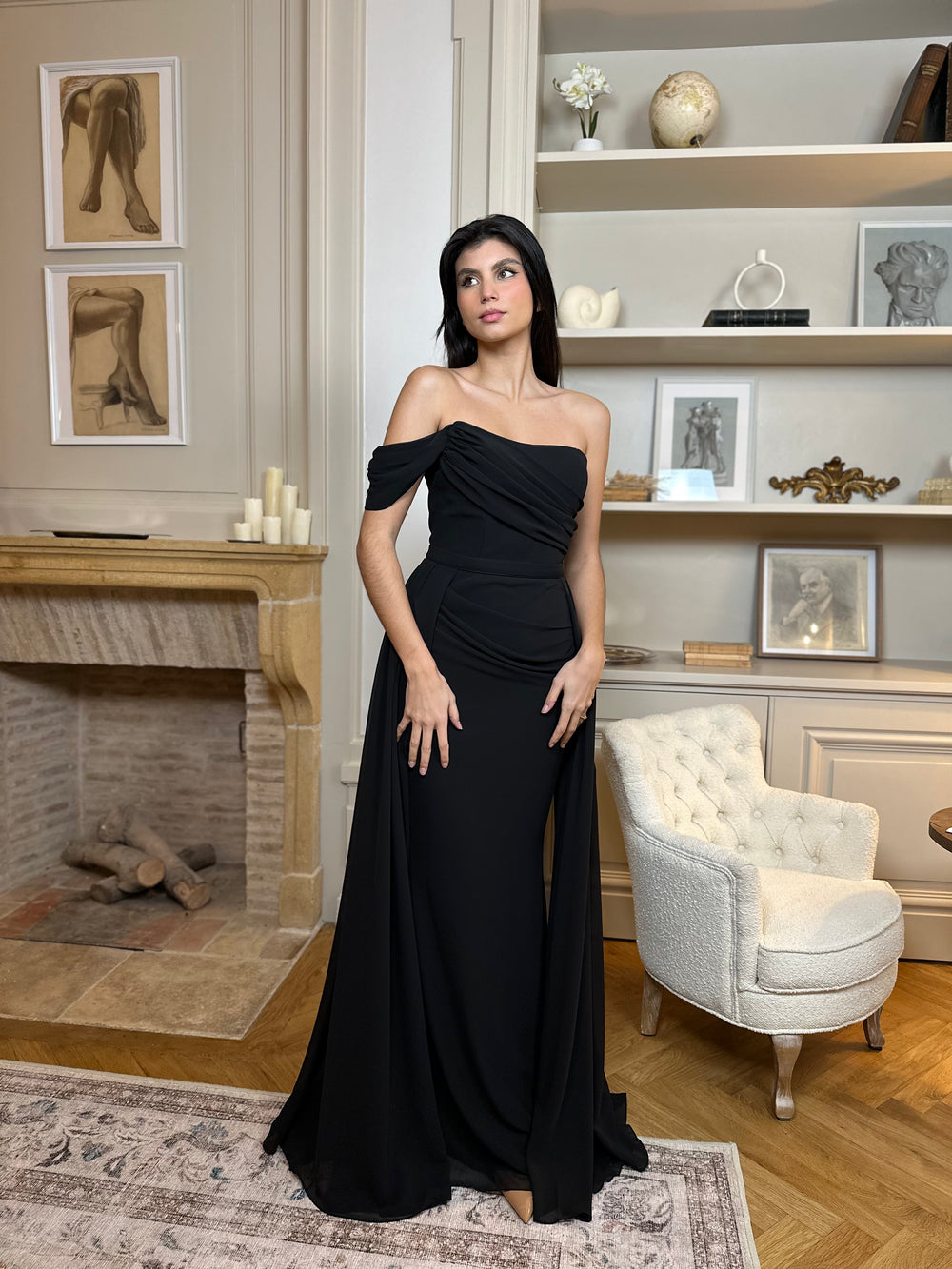 Longue robe de soirée noir élégante, sans fente, surjupe retirable, col bateau, sans manche, pour demoiselle d'honneur, pour tout type d'événement, gala, cérémonie, mariage.