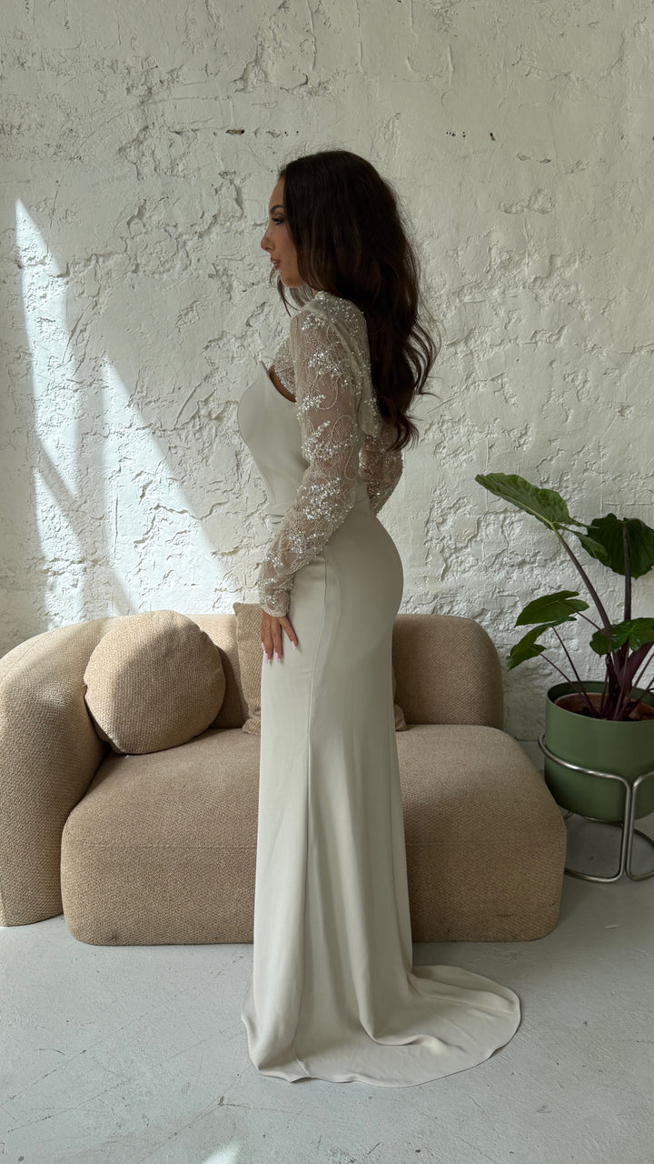Robe de soirée beige Lisa sans boléro, bustier bandeau et taille drapée