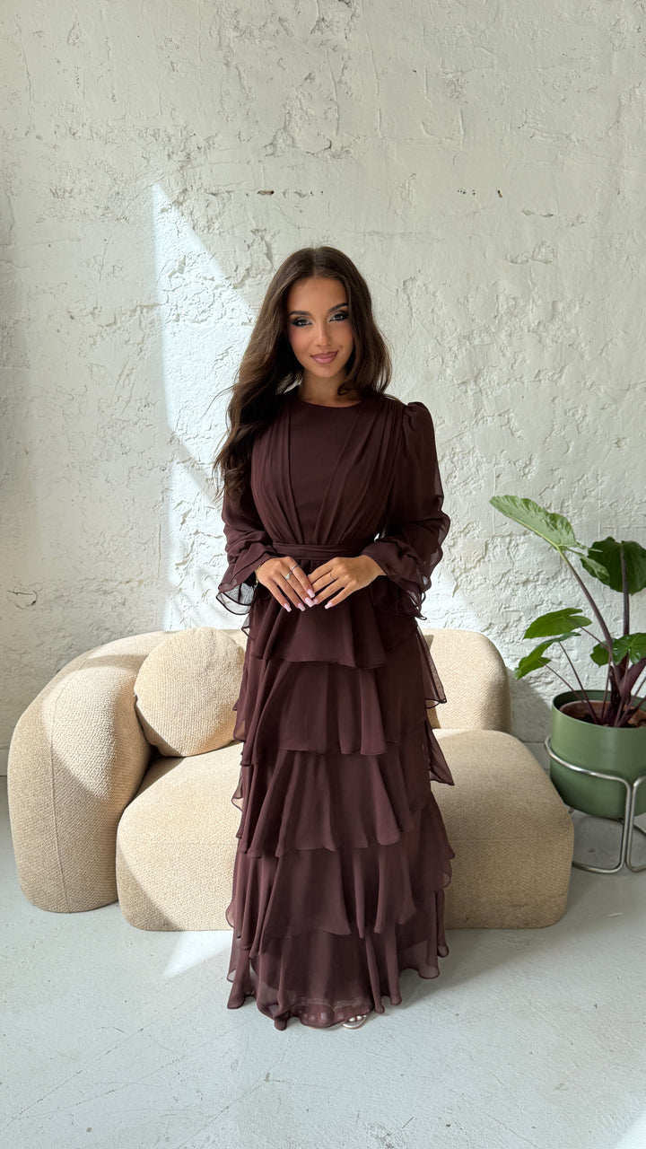 Buste drapé et ceinture à nouer de la robe modeste marron Filiz