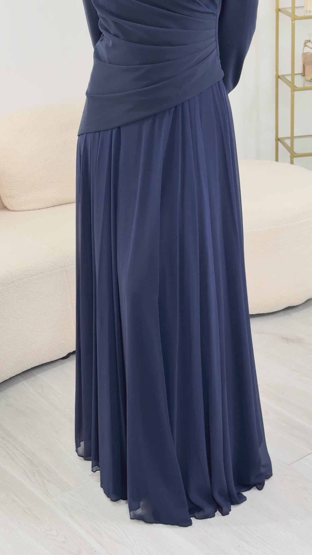 Modesto vestido de noche azul marino - Esira