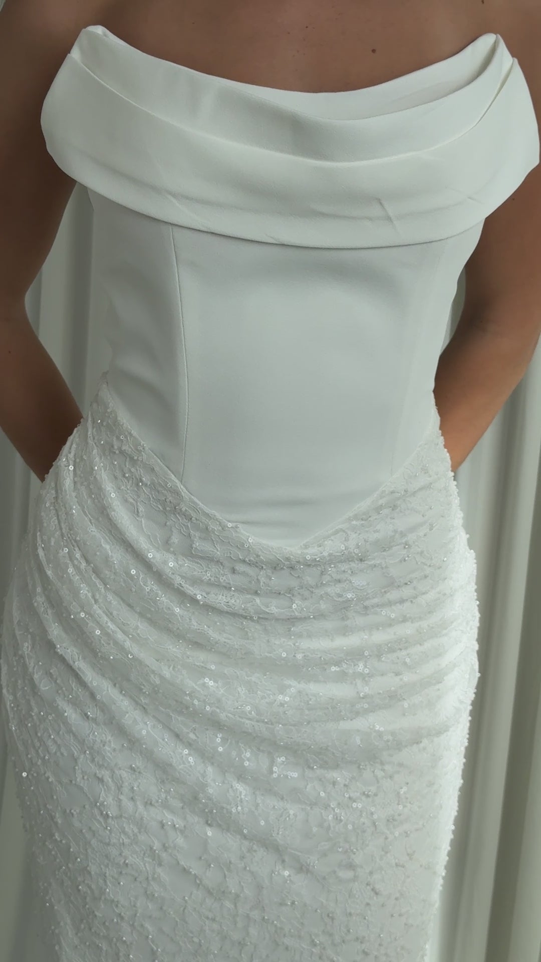 Vidéo de la robe de mariée Siora portée en mouvement